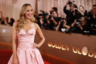 10 things the tv cameras missed at the 2026 golden globes 696495a4089e0