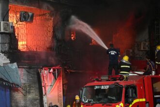 at least 6 dead dozens injured in shopping mall fire in pakistan 696cf9c51d79b