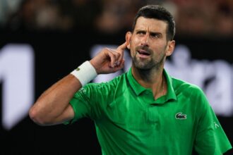 djokovic 500 000 de dolari fara sa miste un deget noroc chior pentru nole 6978a72e62685