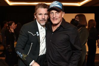 ethan hawke and woody harrelson swap robert redford stories at sundance i wet myself 6975390175efc