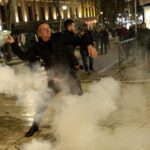 haos si violente la tirana proteste de amploare impotriva guvernului albanez video 697631276b417