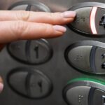 veste pentru romanii care stau in blocurile comuniste cu 4 etaje ce se intampla cu proiectul pentru montarea lifturilor 697e26e398101