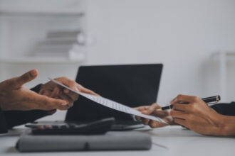 analiza schimbarile fiscale din romania imping antreprenorii spre offshore si piete externe deciziile grabite pot aduce costuri mai mari 6989db43d788e