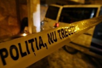 barbat de 35 de ani gasit decedat in resita dupa ce s ar fi aruncat de la inaltime 699ebfb710af9