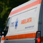 eleva de 14 ani din timisoara transportata la spital dupa ce a inghitit mai multe medicamente la scoala 699c3c42ef95c