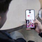 exclusiv un consilier prezidential vrea interzicerea retelelor sociale pentru minori dar vede o problema vi se pare ca nu se consuma droguri 6992305a8796d