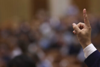 parlamentul se reuneste in plen pentru alegerea noului avocat al poporului vor fi numiri si la cncd si curtea de conturi 699dc9afcba32