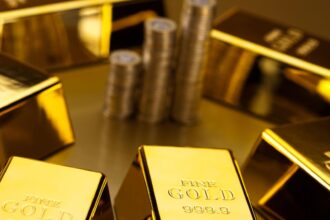 pretul aurului si al argintului si a revenit marti dupa prabusirea istorica recenta 6982e15e87b3a