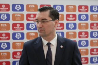 video lucescu out burleanu a anuntat cand se ia decizia in legatura cu selectionerul care se va afla pe banca romaniei la baraj 698ae7615a748