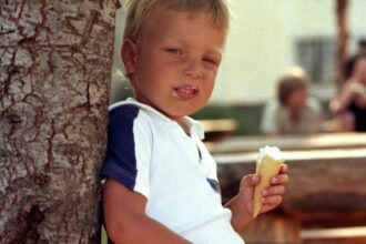 11 childhood experiences people from the 70s and 80s had that shaped how they handle life today 69b3403011c7b