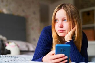 kids who spend too much time left alone usually develop these 11 sad traits 69c2bdb9a841d