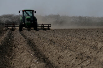 motorina mai ieftina pentru fermieri ministrul agriculturii ar putea costa intre 4 si 45 lei pe litru 69b1e235b1acd