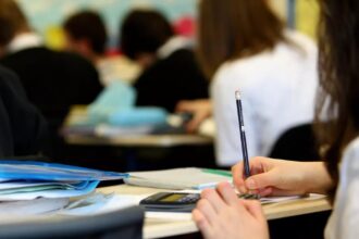 noi reguli la admiterea in liceu cine sunt elevii care pot fi admisi peste numarul de locuri fara examen 69a9aa887f678