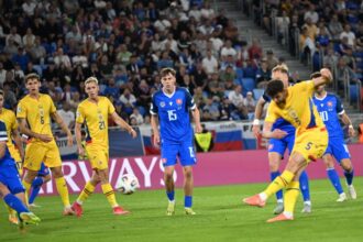 out de la slovacia romania s a accidentat si a parasit deja cantonamentul 69c8d1c0c44b0