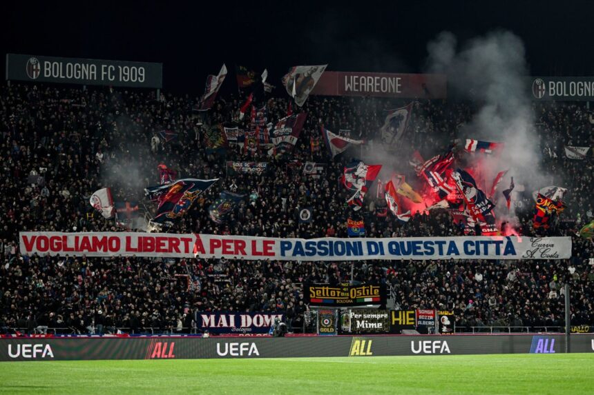 rusine ultrasii au rabufnit impotriva romanului inaintea meciului din europa league 69bbbf1218d51