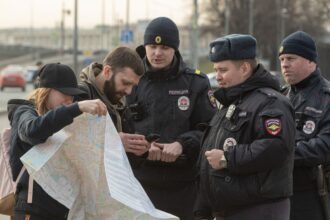 russia slowly trying to splinter its internet from rest of world analysts say 69cbbc0633557