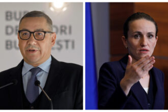 video ponta acuza ca fata sa a fost data jos din avionul din oman spre tara toiu copilul nu e exclus dupa apartenenta politica a parintilor 69a9a733817ee