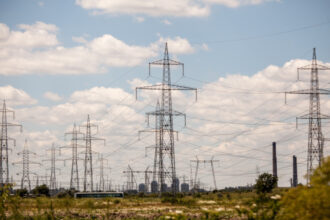 bolojan acuza blocarea accesului in energie prin autorizatii scriptice pentru firme fara angajati sunt tot felul de complicitati 69f3291ed2b39