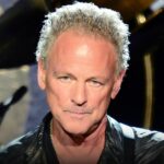 ex fleetwood mac guitarist lindsey buckingham allegedly attacked by woman 69cd4ce7e1c59