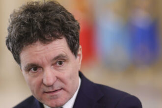 exclusiv pe cine vor romanii premier si ce cred ca ar trebui sa faca nicusor dan in conflictul grindeanu vs bolojan sondaj comandat de digi24 69e0b44692573