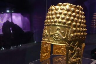 its amazing stolen 2500 year old romanian gold helmet has been found 69ce6d19eb830