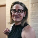 kyrsten sinema no longer sleeping with married man bfs divorce finalized 69f31b83064f5