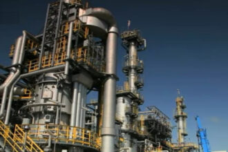 nicusor dan a anuntat cand ar putea fi repornita rafinaria petrotel 69f1dc5612a1e