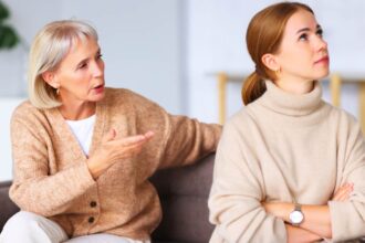 parents who say 11 phrases to their grown kids usually push them away 69dfdae931066