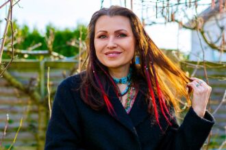 people raised in the 60s 70s have strong character because of these 11 tough childhood experiences 69dab10aa442d