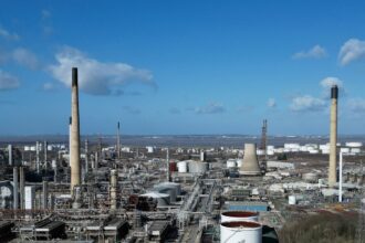 revealed uk oil refinery owner moved russian loans to offshore subsidiary where sanctions did not apply 69eb419b5adc6