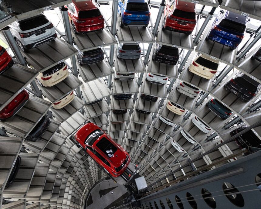 trump tears up part of eu tariff deal to raise import duties on cars and lorries 69f5272aaed94
