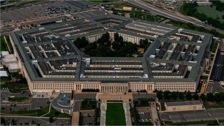 pentagonul i a concediat pe redactorul sef si pe editorul publicatiei militare stars and stripes 6a89473ba17fd