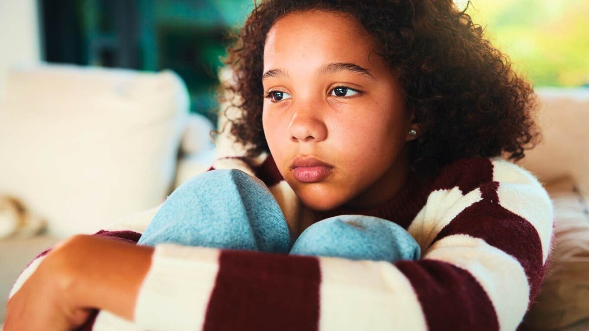 kids raised by emotionally avoidant parents usually carry 6 habits into adulthood 6abec487051d0