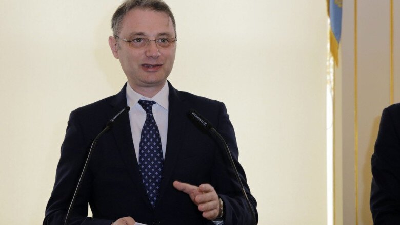 luca niculescu premierul desemnat continua luni intalnirile pentru conturarea unei majoritati discutii cu usr si cu minoritatile 6ac775d509580