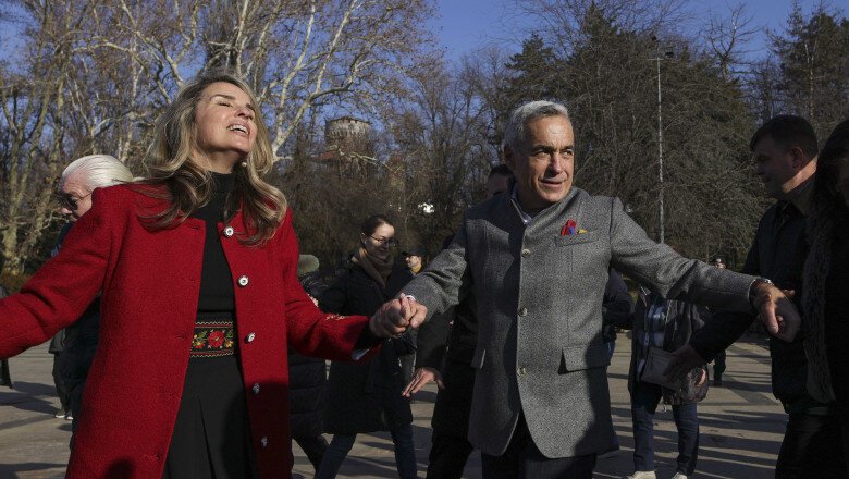 video calin georgescu scos din arest si dus la diicot pentru perchezitia informatica a fost chemata si sotia lui cristela georgescu 6ac48c6349ecc