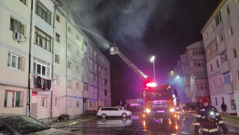 videofoto incendiu puternic la un bloc din suceava locatarii au fost evacuati spatii de cazare pentru cei ce nu se pot intoarce in apartamente 6ac00fed9b2fc
